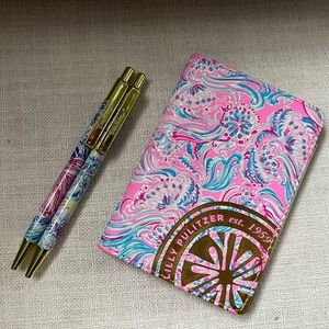 Lilly Pulitzer 🌸 Pens & Passport Holder